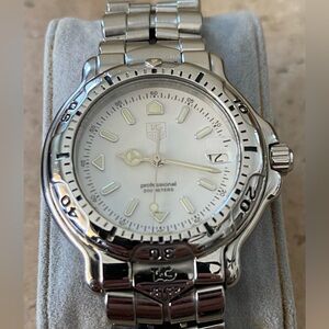 TAG HEUER Professional 200 m WH1211-K1 Date white Dial Quartz Watch